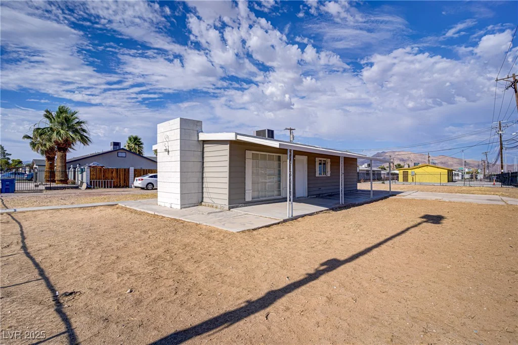 10 Ronald, Las Vegas, NV 89110