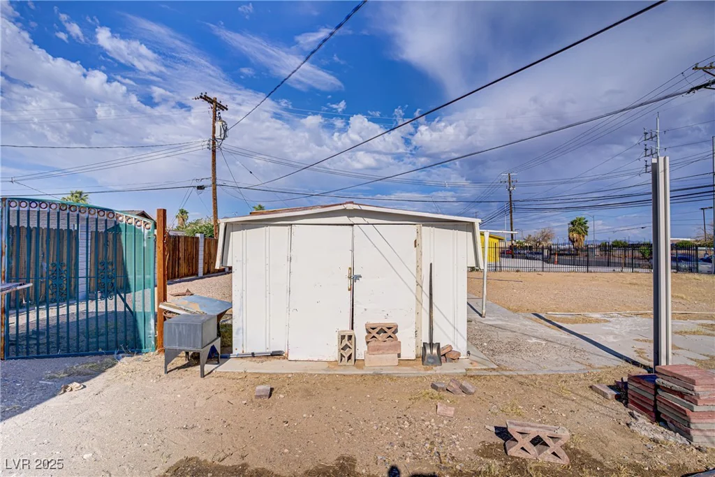 10 Ronald, Las Vegas, NV 89110