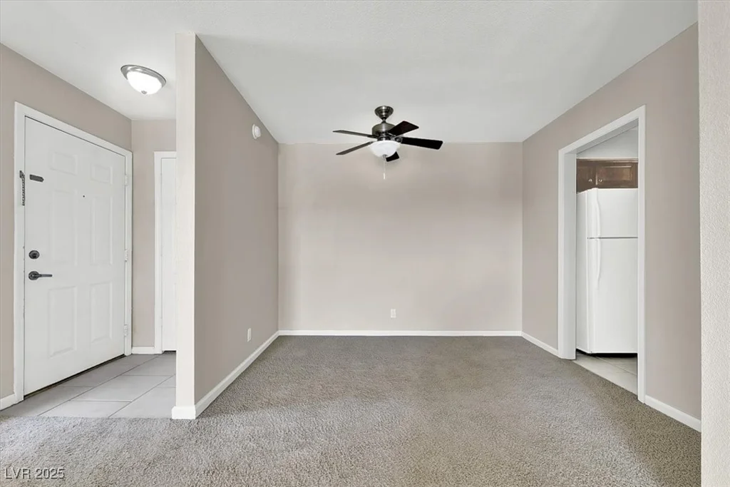 698 Oakmont, Las Vegas, NV 89109