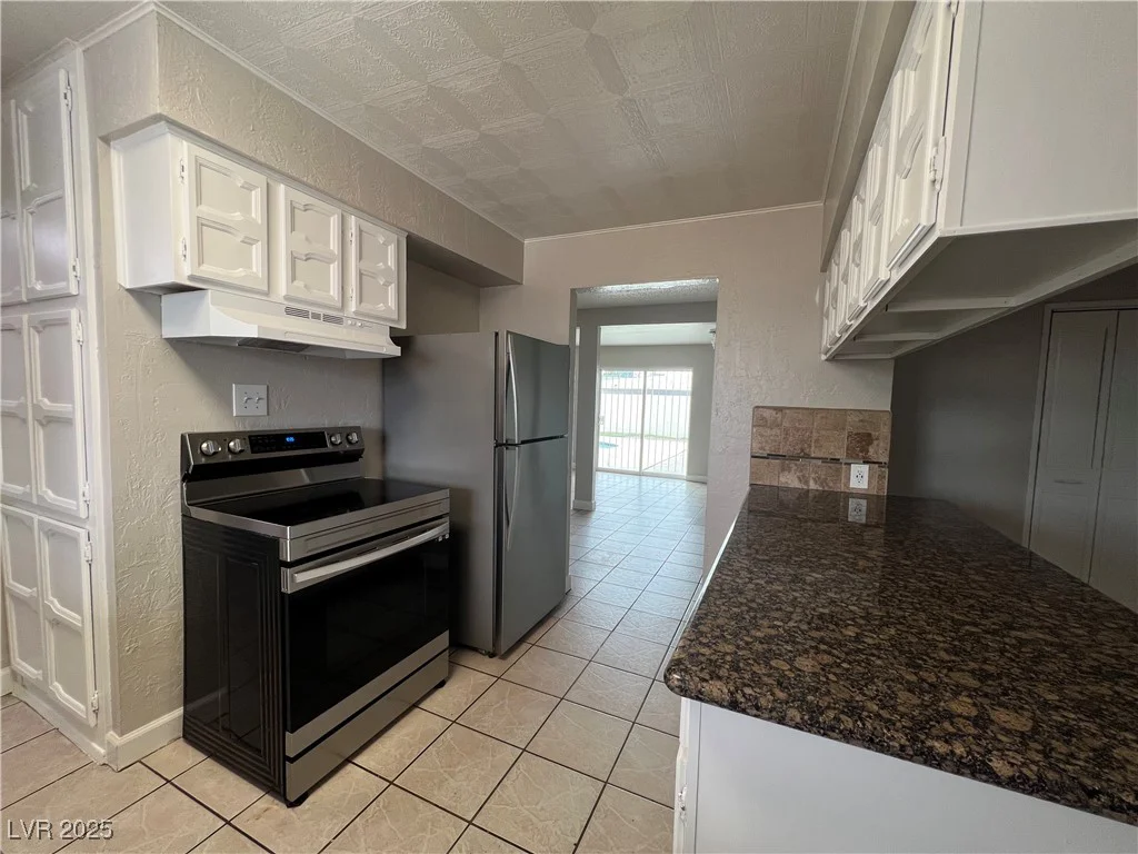 1338 Smoke Tree, Las Vegas, NV 89108