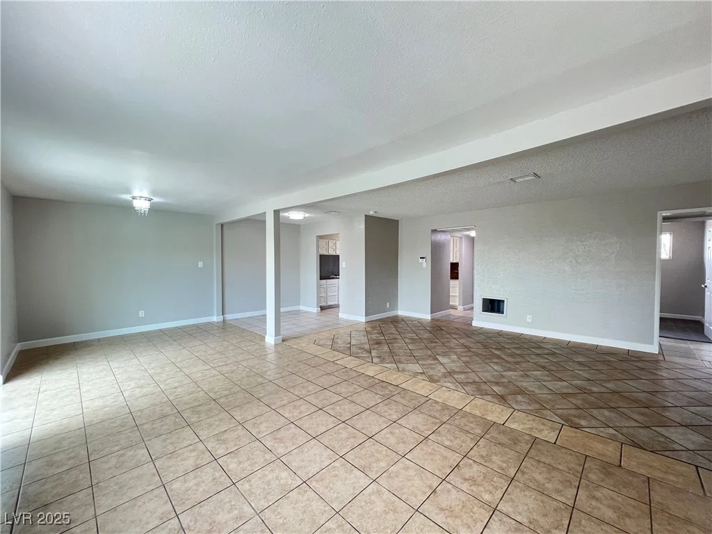 1338 Smoke Tree, Las Vegas, NV 89108