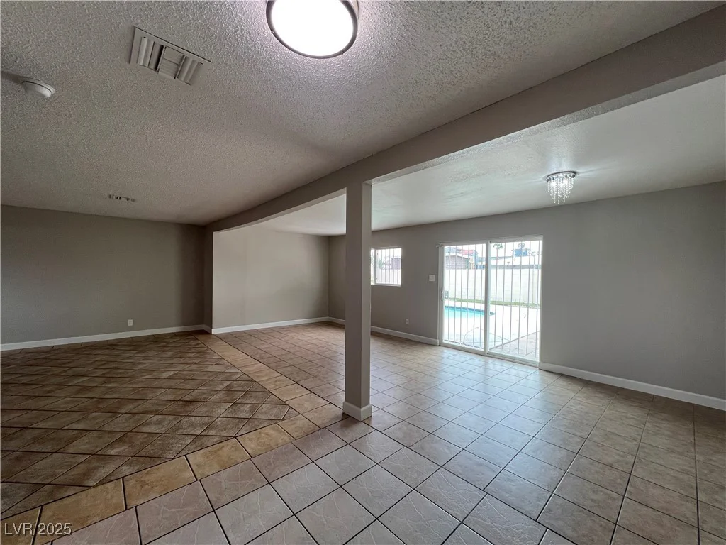 1338 Smoke Tree, Las Vegas, NV 89108