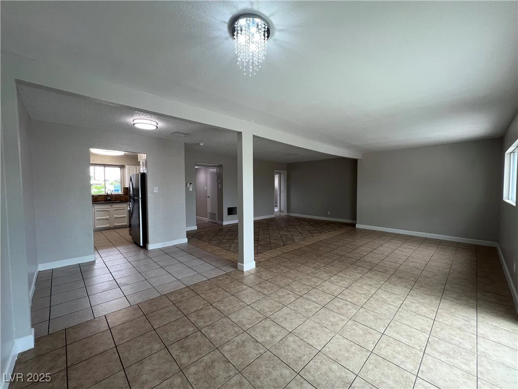 1338 Smoke Tree, Las Vegas, NV 89108