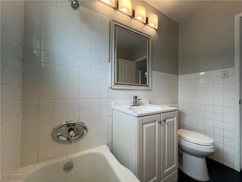 1338 Smoke Tree, Las Vegas, NV 89108