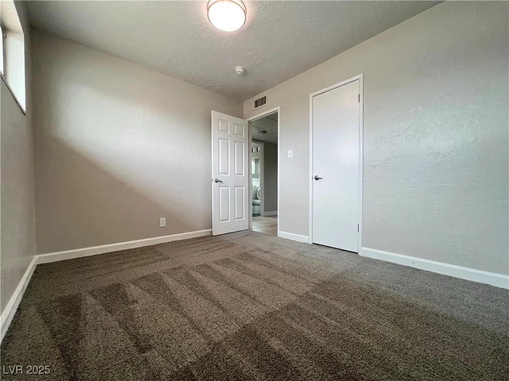 1338 Smoke Tree, Las Vegas, NV 89108