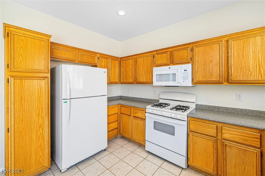 6048 Halehaven, Las Vegas, NV 89110