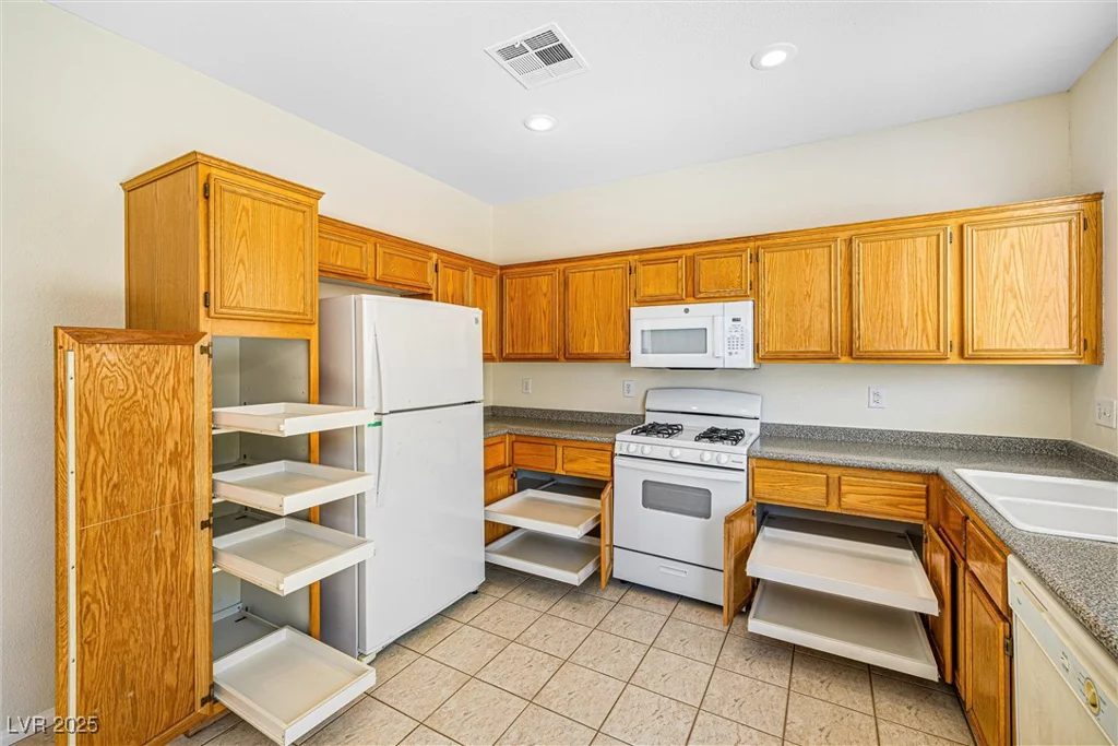 6048 Halehaven, Las Vegas, NV 89110