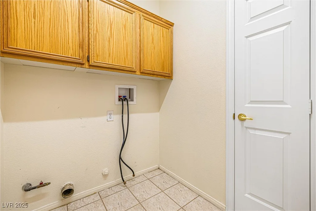6048 Halehaven, Las Vegas, NV 89110