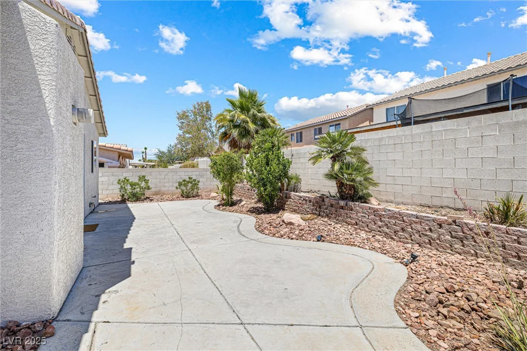 6048 Halehaven, Las Vegas, NV 89110