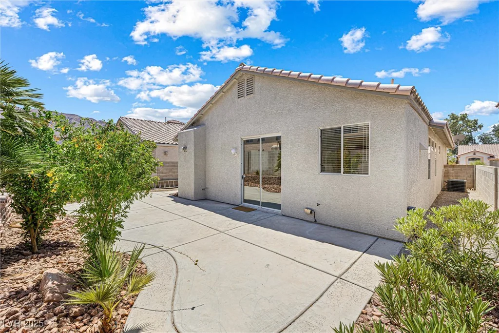 6048 Halehaven, Las Vegas, NV 89110