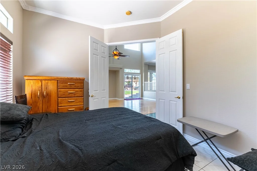 8960 Lansberry, Las Vegas, NV 89147