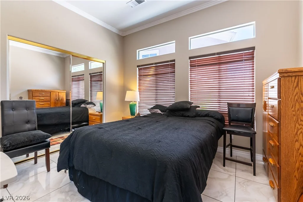 8960 Lansberry, Las Vegas, NV 89147