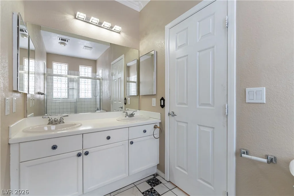 8960 Lansberry, Las Vegas, NV 89147