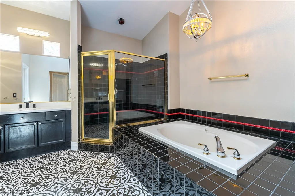 8960 Lansberry, Las Vegas, NV 89147