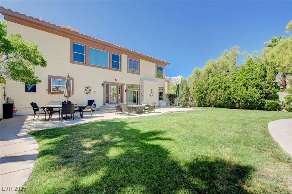 8960 Lansberry, Las Vegas, NV 89147