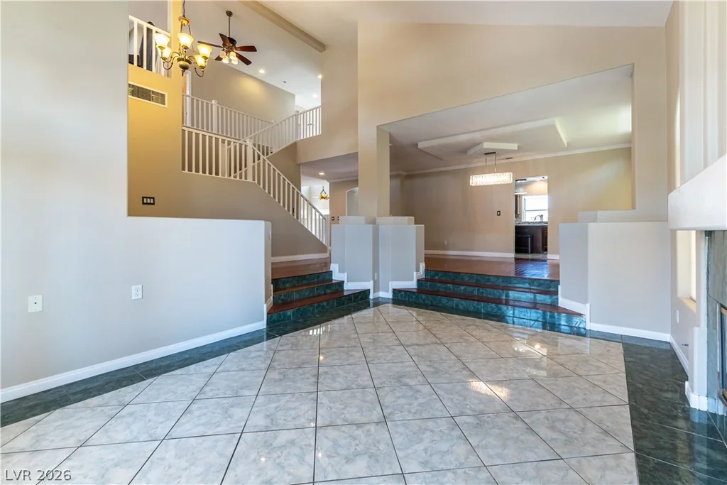 8960 Lansberry, Las Vegas, NV 89147