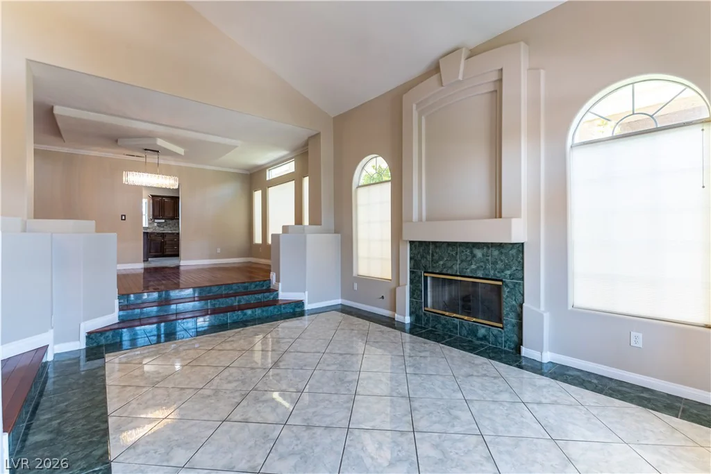 8960 Lansberry, Las Vegas, NV 89147