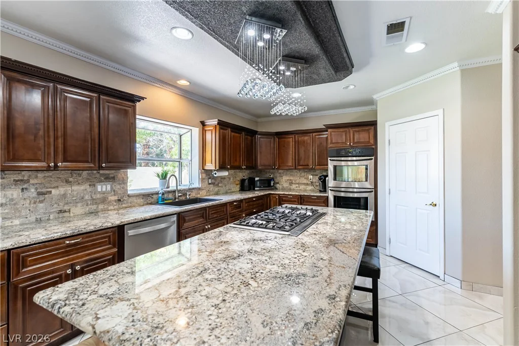 8960 Lansberry, Las Vegas, NV 89147