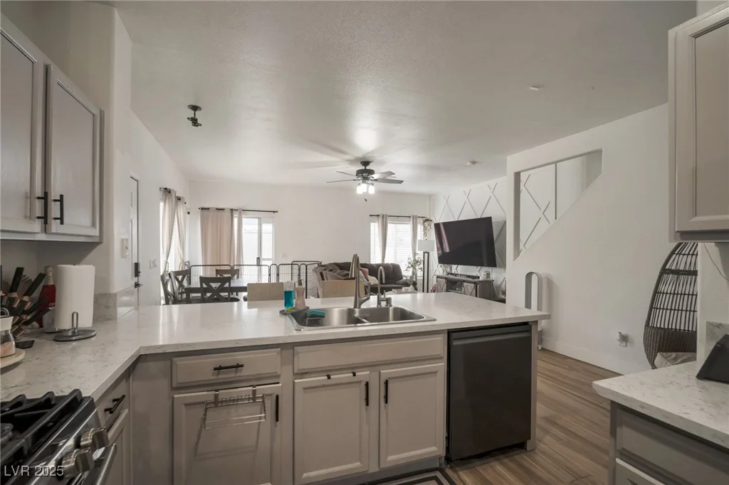 6388 Extreme Shear, Henderson, NV 89011