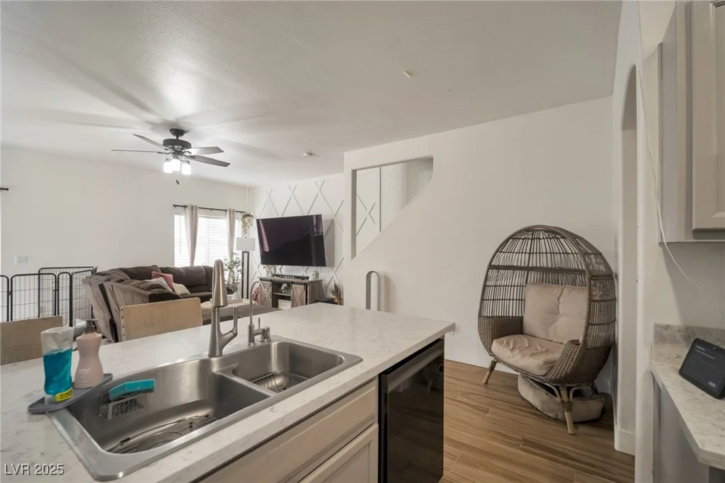 6388 Extreme Shear, Henderson, NV 89011