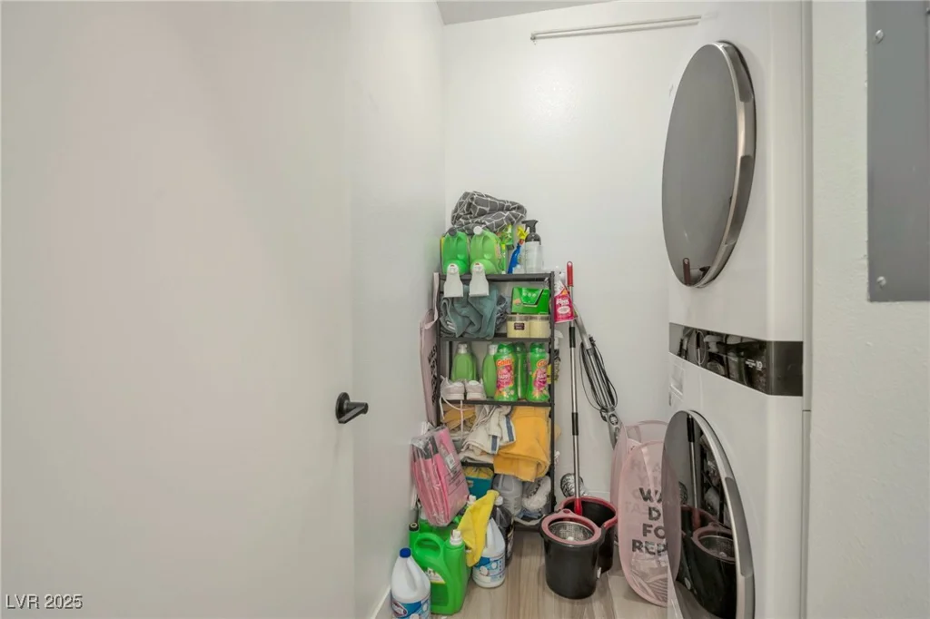 6388 Extreme Shear, Henderson, NV 89011