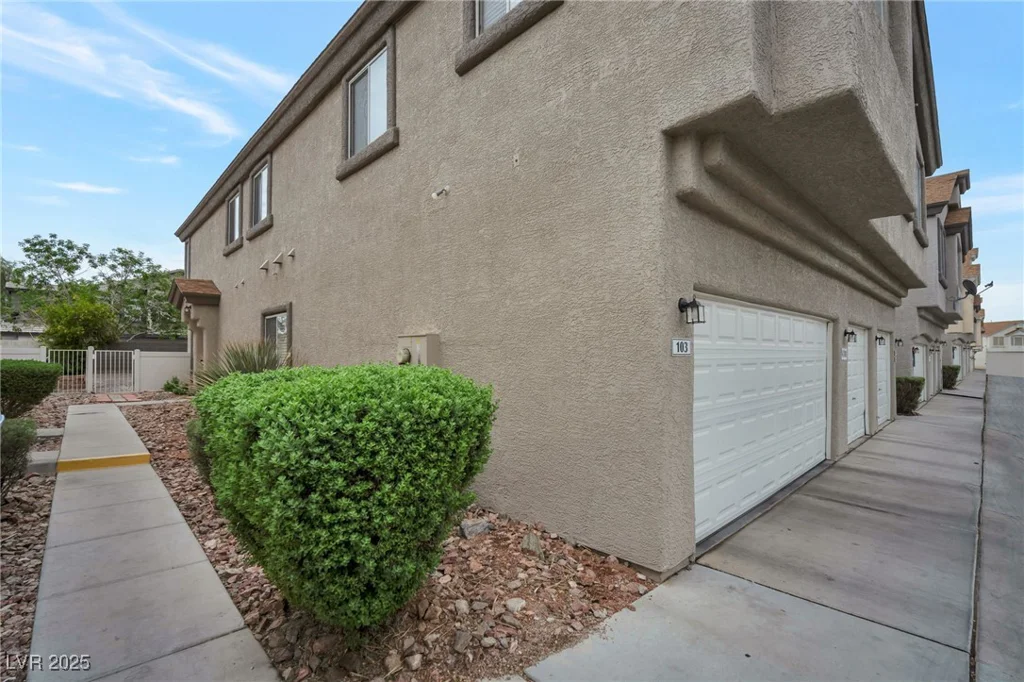 6388 Extreme Shear, Henderson, NV 89011