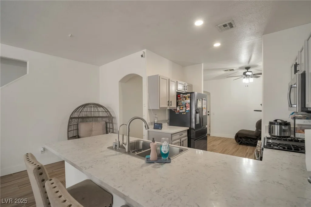 6388 Extreme Shear, Henderson, NV 89011