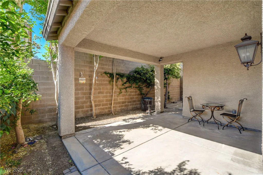 165 Calm Morning, Henderson, NV 89002