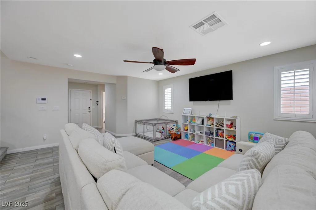 10722 RED BADGE, Las Vegas, NV 89166