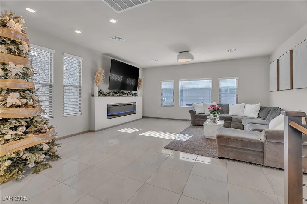 8089 Misty Canyon, Las Vegas, NV 89113
