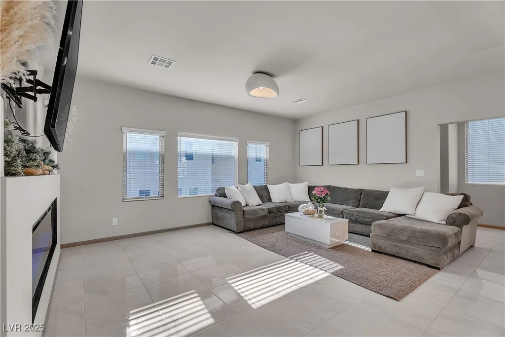 8089 Misty Canyon, Las Vegas, NV 89113