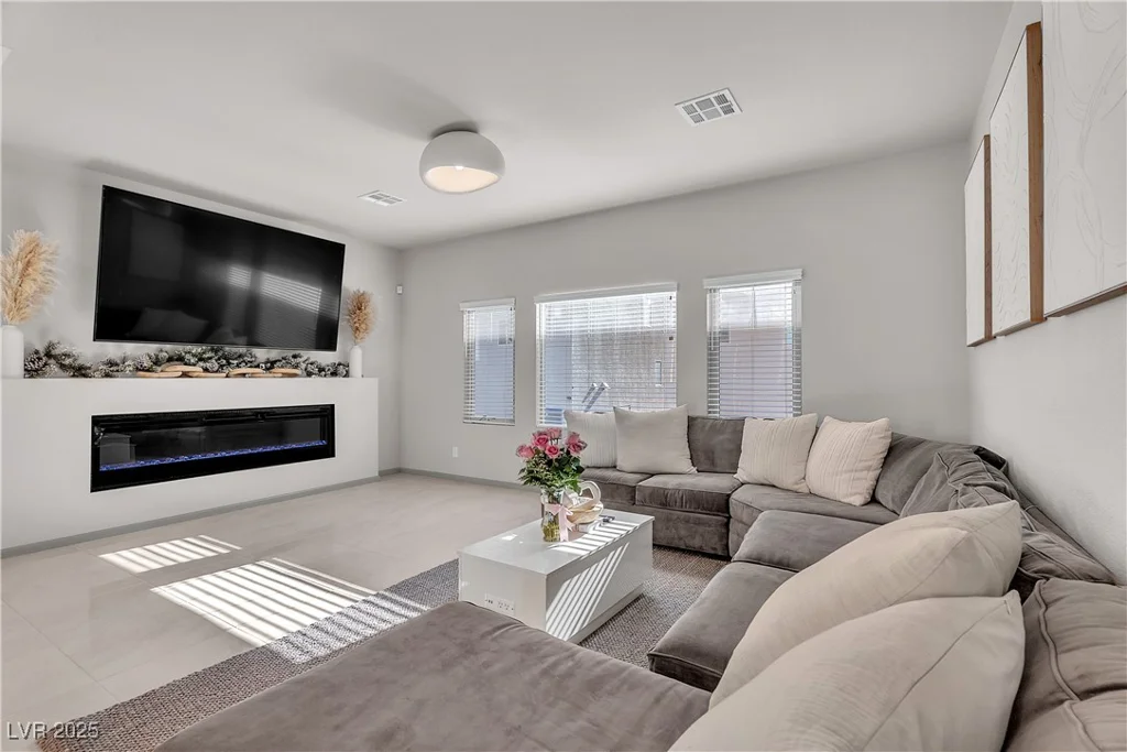 8089 Misty Canyon, Las Vegas, NV 89113