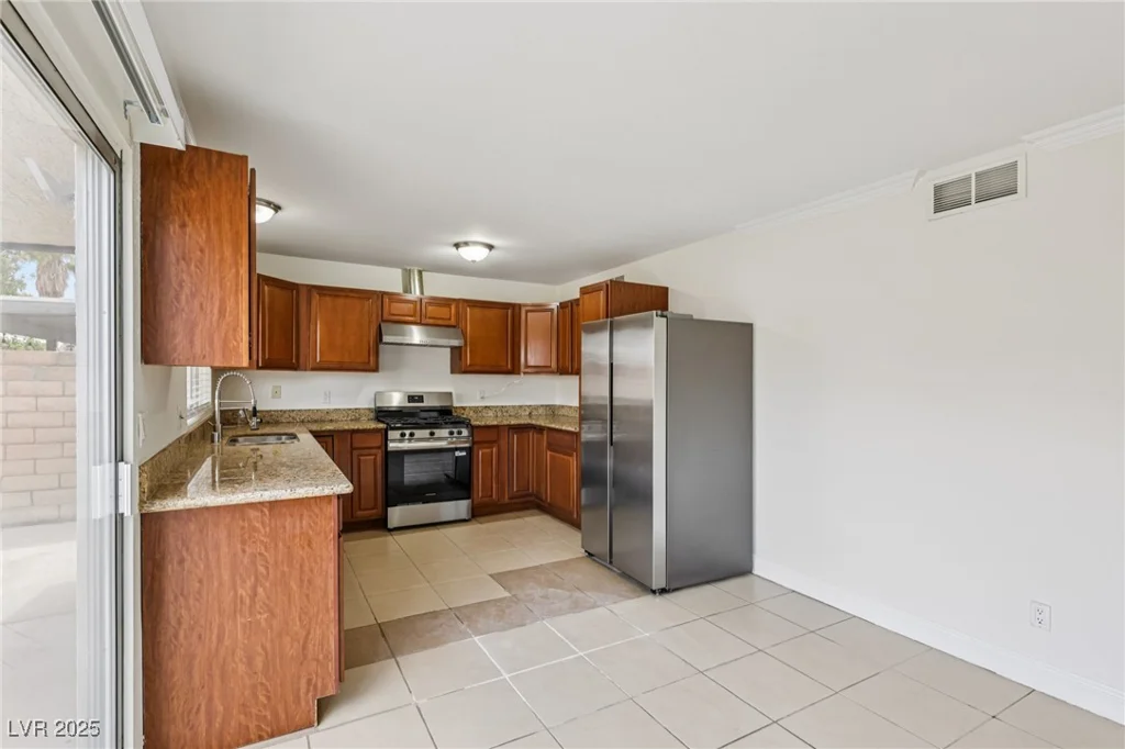 7000 Paddington, Las Vegas, NV 89147