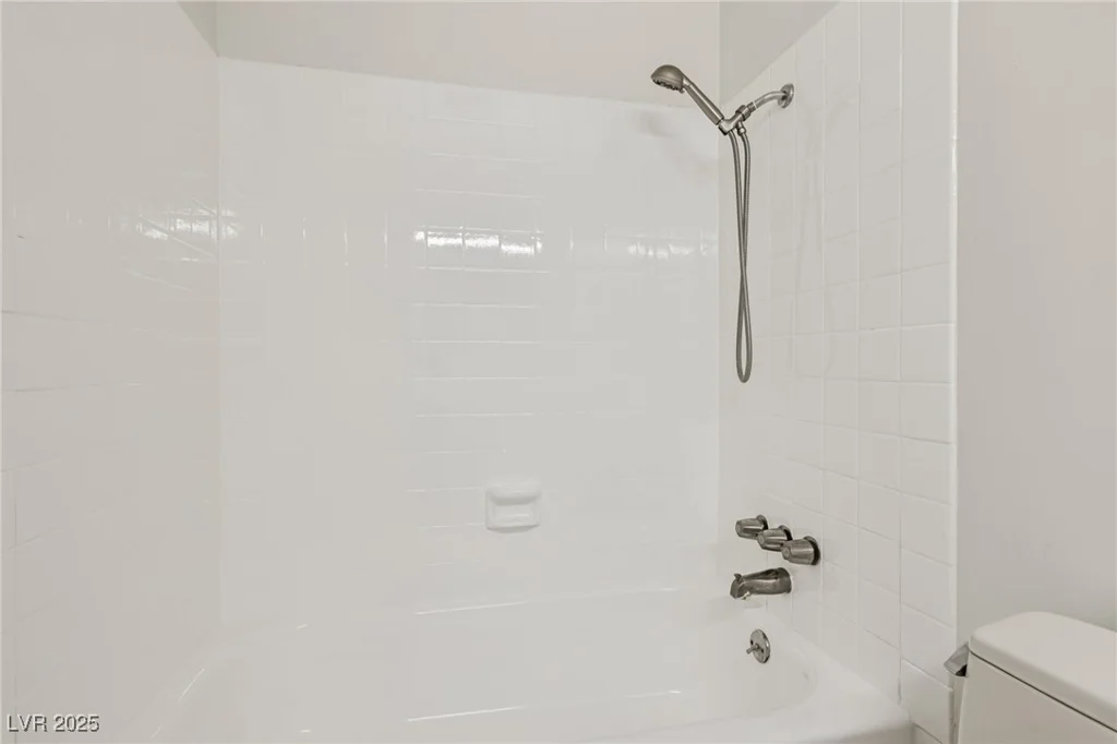 7000 Paddington, Las Vegas, NV 89147