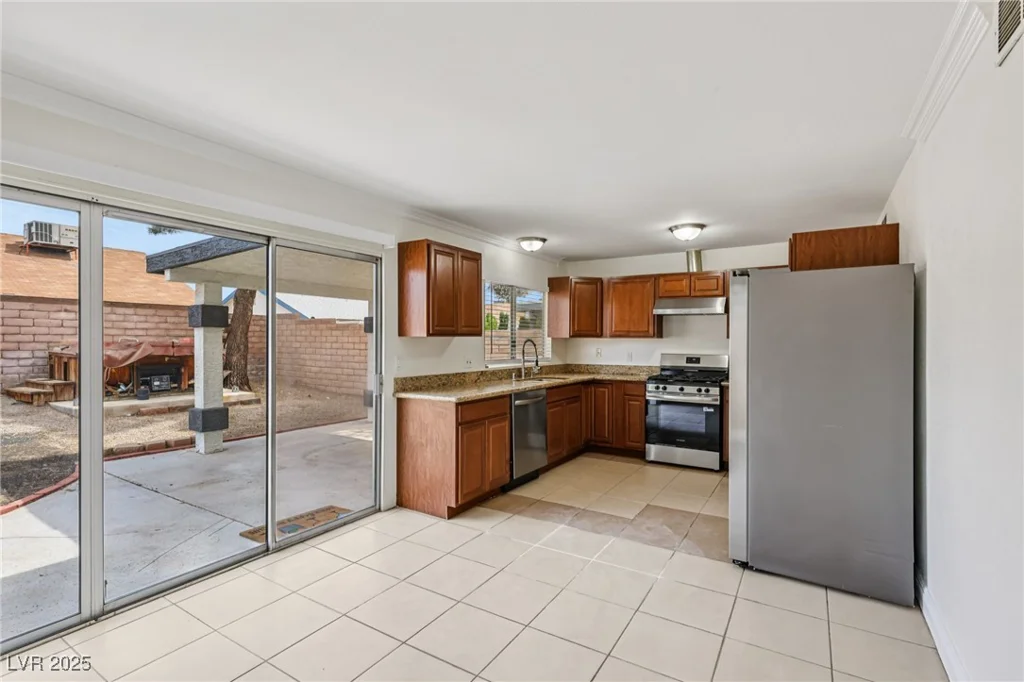 7000 Paddington, Las Vegas, NV 89147