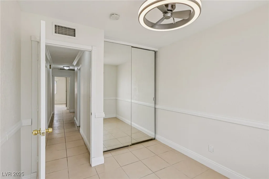 7000 Paddington, Las Vegas, NV 89147