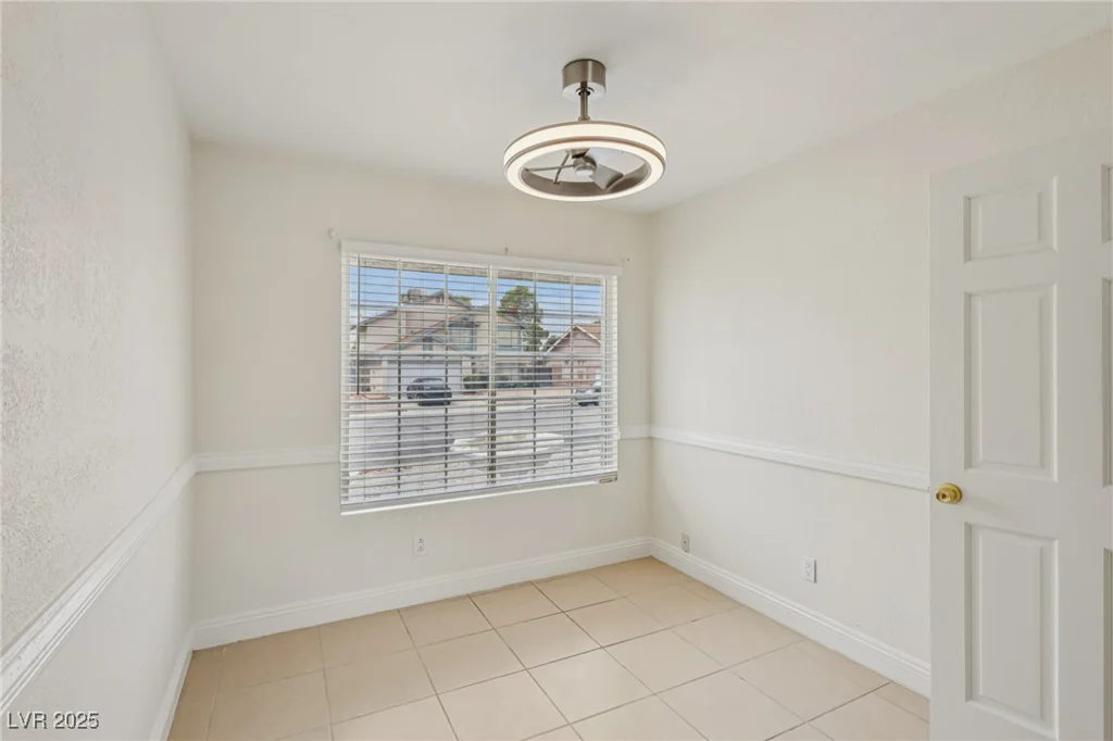 7000 Paddington, Las Vegas, NV 89147