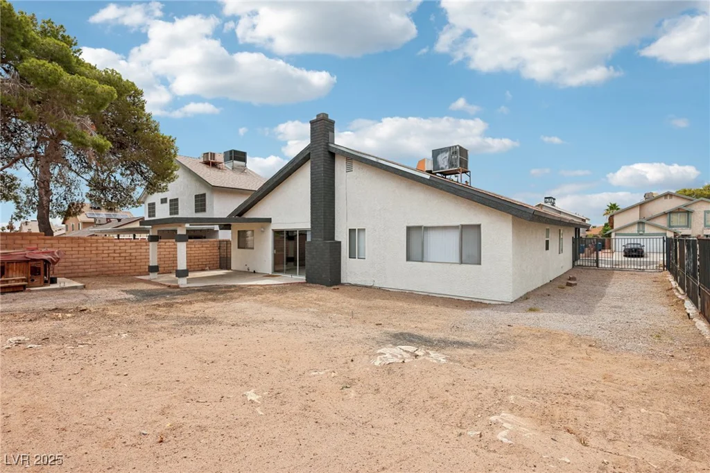 7000 Paddington, Las Vegas, NV 89147