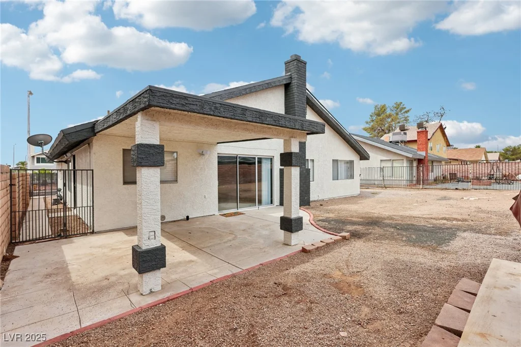 7000 Paddington, Las Vegas, NV 89147