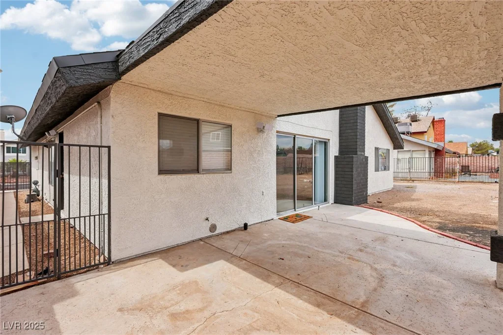 7000 Paddington, Las Vegas, NV 89147