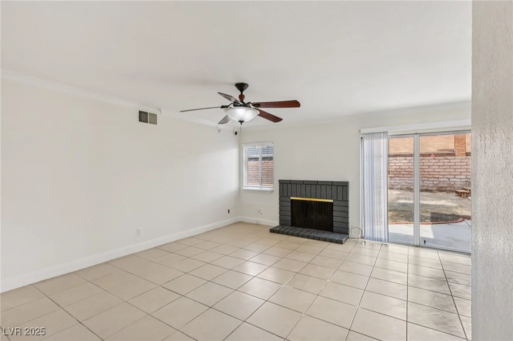 7000 Paddington, Las Vegas, NV 89147