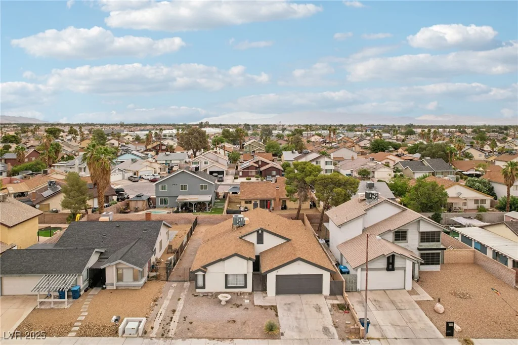 7000 Paddington, Las Vegas, NV 89147