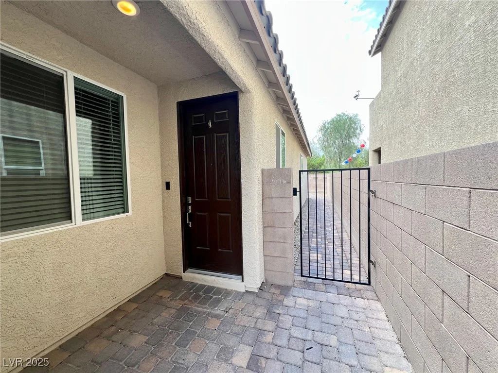 4117 Midnight Crest, North Las Vegas, NV 89031