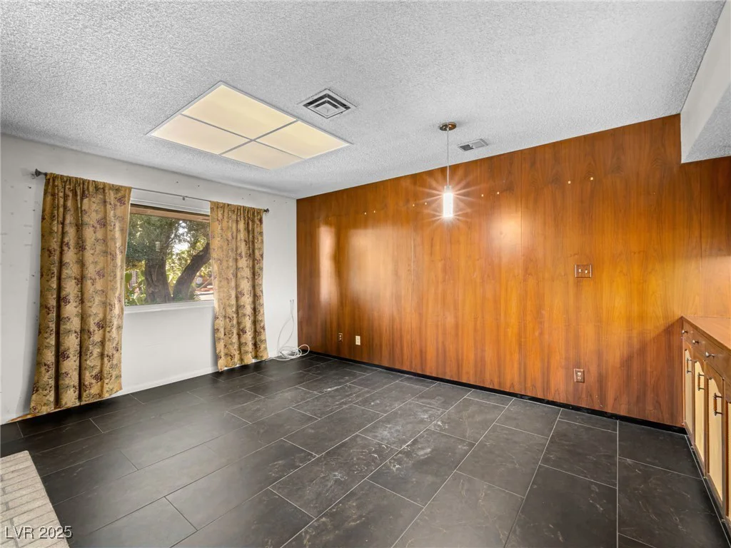 1408 Maria Elena, Las Vegas, NV 89104