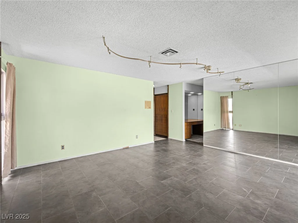 1408 Maria Elena, Las Vegas, NV 89104