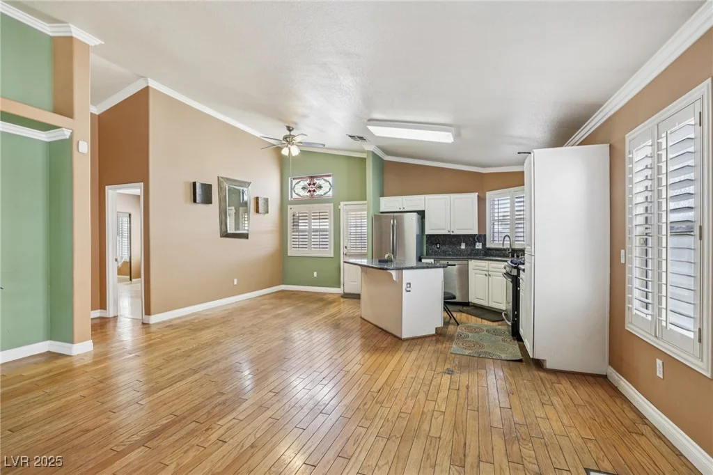 5580 Lonesome Biker, Las Vegas, NV 89113