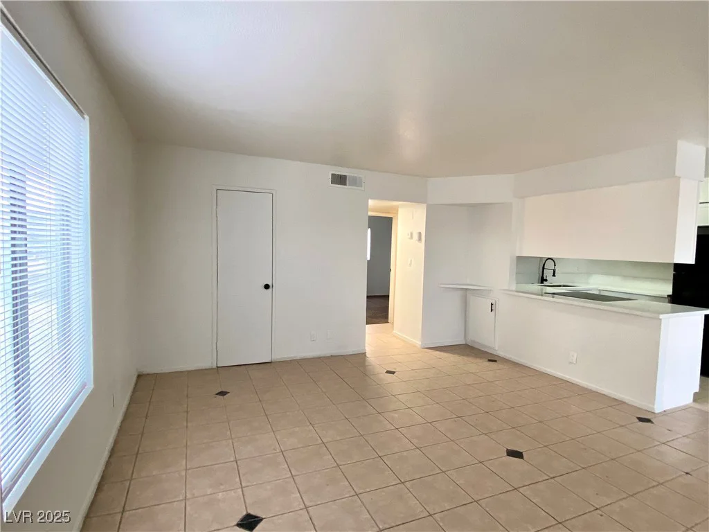 4980 Apollostar, Las Vegas, NV 89115