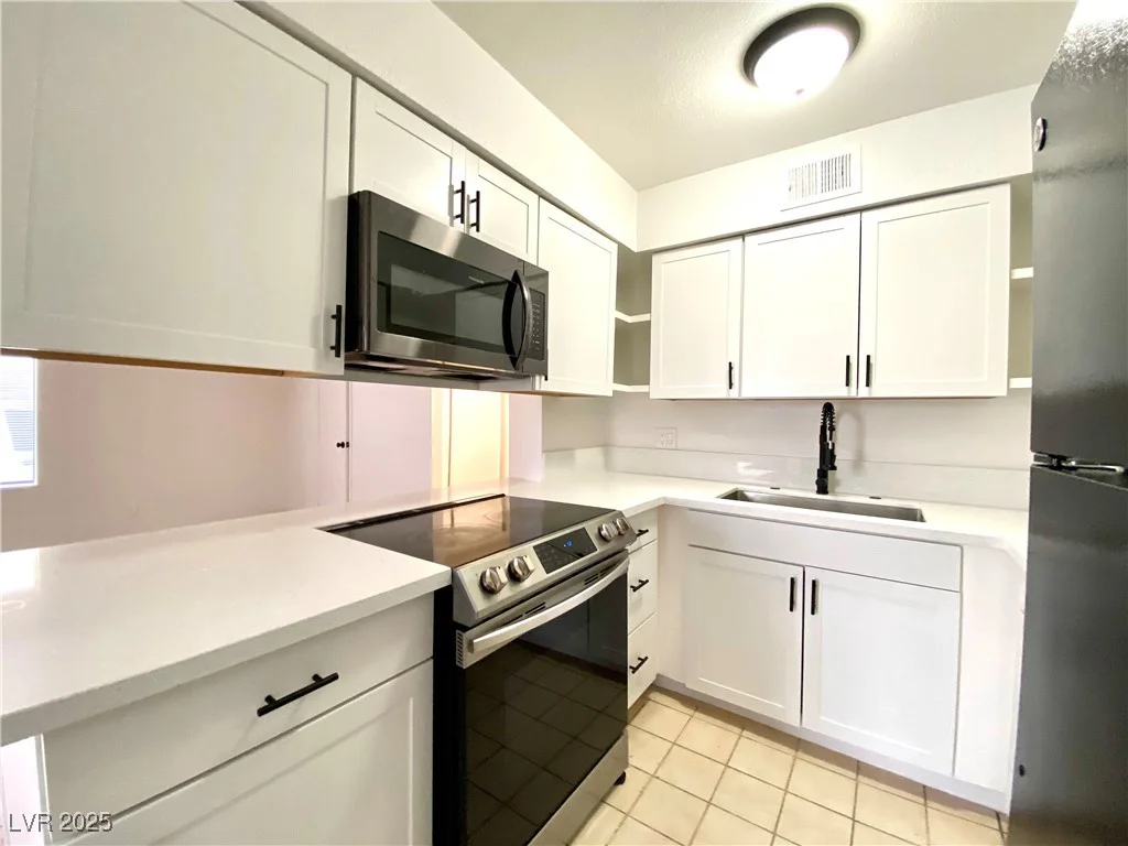 4980 Apollostar, Las Vegas, NV 89115
