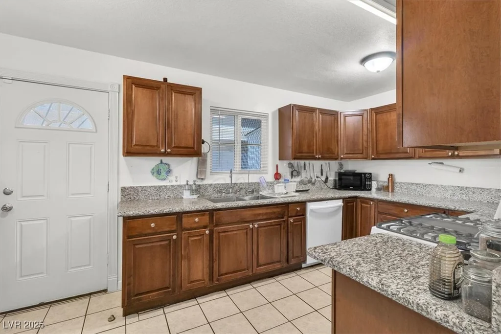 700 Brush, Las Vegas, NV 89107