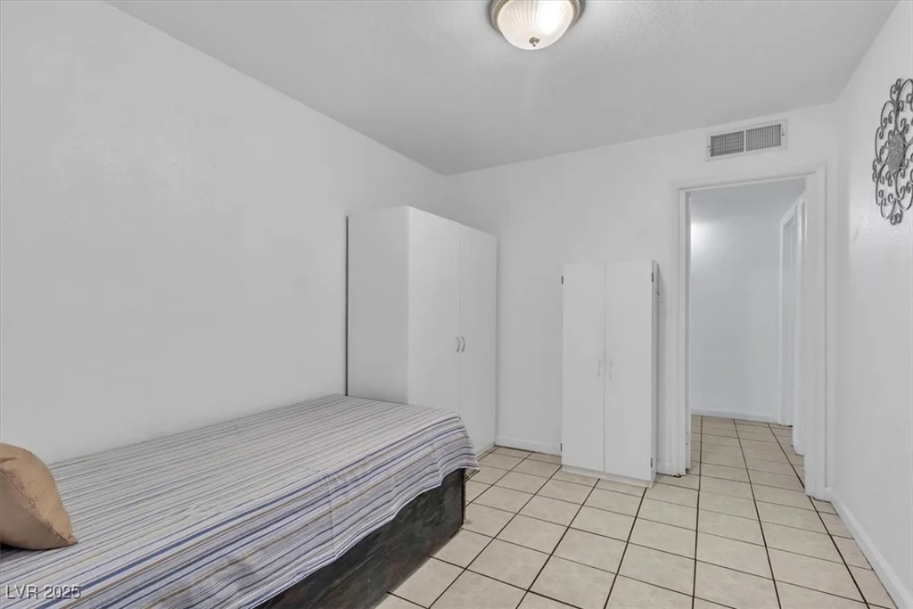 700 Brush, Las Vegas, NV 89107